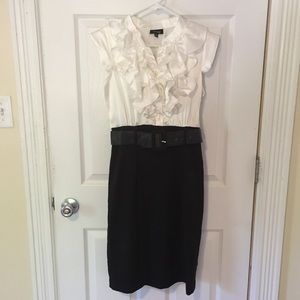 Snap Black & White Ruffle Dress - Size 9
